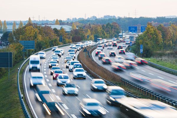 ÖAMTC und Rotes Kreuz warnen vor höherem Unfallrisiko