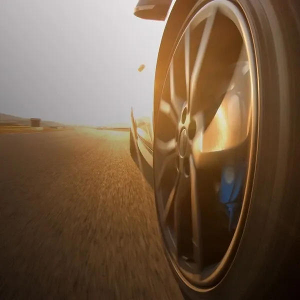 CHECK24 vergleicht jetzt auch Autoreifen