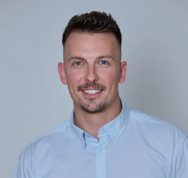 Portrait von CHECK24 Teamleiter Krzysztof Neumann
