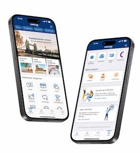 2 Smartphones mit CHECK24 App am Display